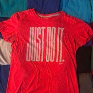 Nike Women’s Shirt